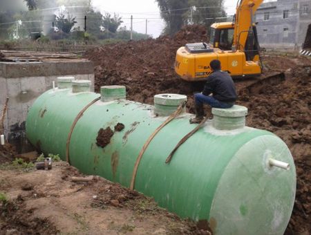 點(diǎn)擊查看詳細(xì)信息<br>標(biāo)題：玻璃鋼一體化生活污水處理設(shè)備 閱讀次數(shù)：5637