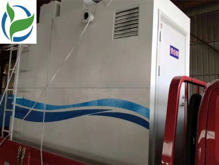 點擊查看詳細信息<br>標(biāo)題：醫(yī)院一體化污水處理設(shè)備發(fā)貨現(xiàn)場 閱讀次數(shù)：2275