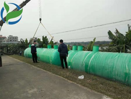 點(diǎn)擊查看詳細(xì)信息<br>標(biāo)題：內(nèi)蒙古玻璃鋼一體化污水處理設(shè)備 閱讀次數(shù)：2038